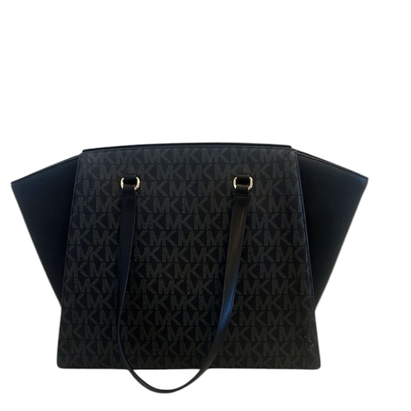 MICHAEL KORS
Chantal Large Logo tote bag - Picture 3 of 6